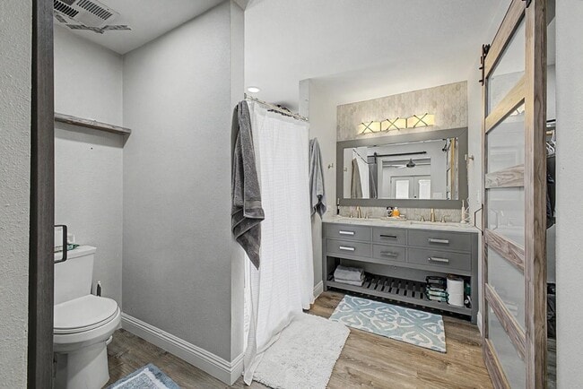 Building Photo - 6315 E Delcoa Ave