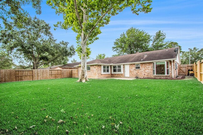 Building Photo - 17223 Fife Ln