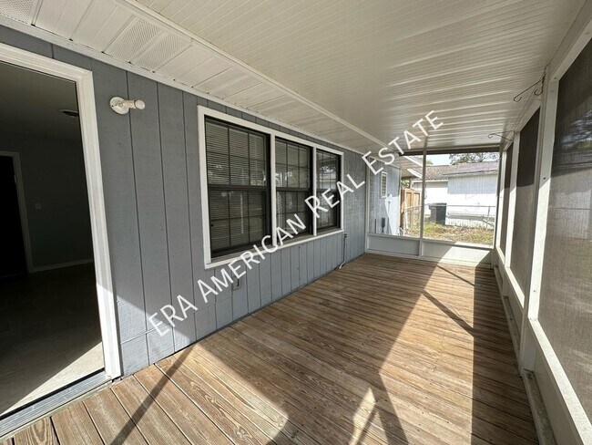 Building Photo - 209 Loizos Dr NW