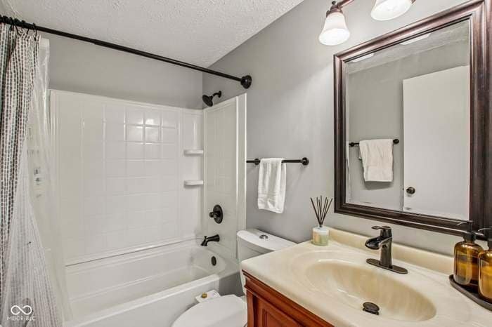 Building Photo - 8047 Pebble Creek Ct