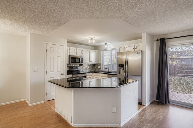 Building Photo - 8099 Miller Cir