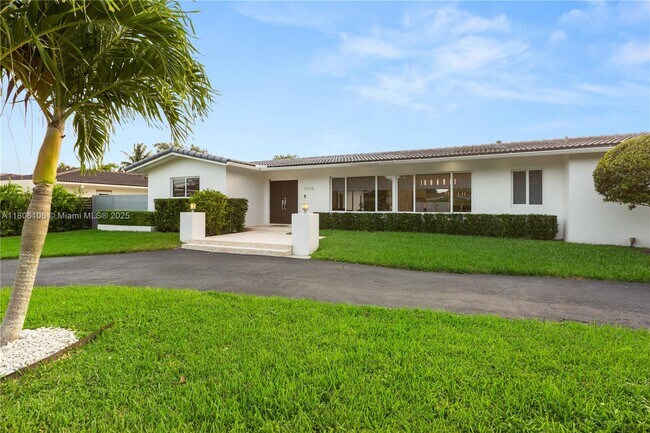Building Photo - 5236 SW 64th Ave