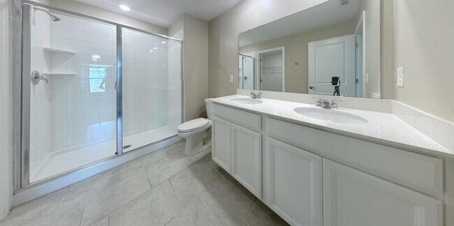 Building Photo - 272 Bergamot Lp