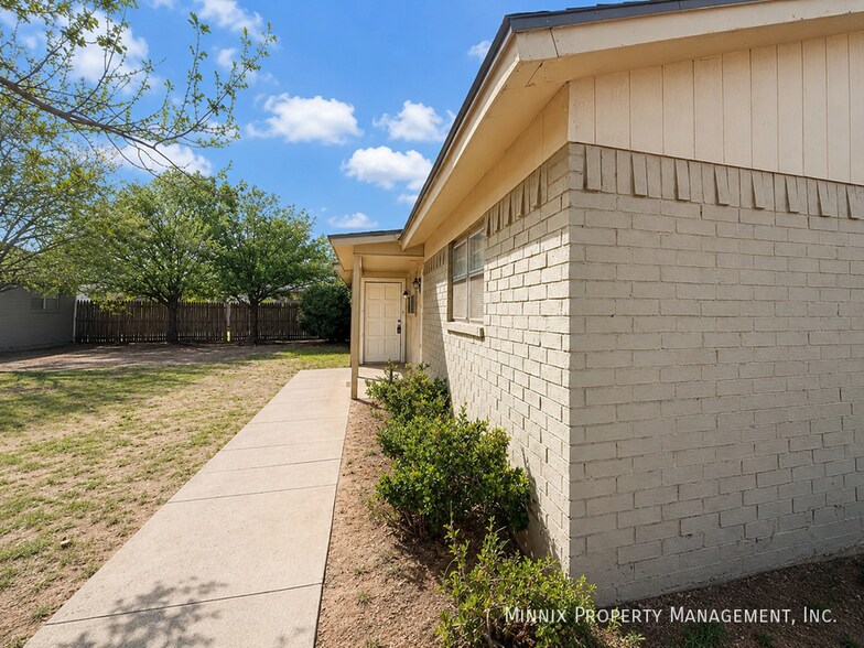 Building Photo - 7306 Avenue W
