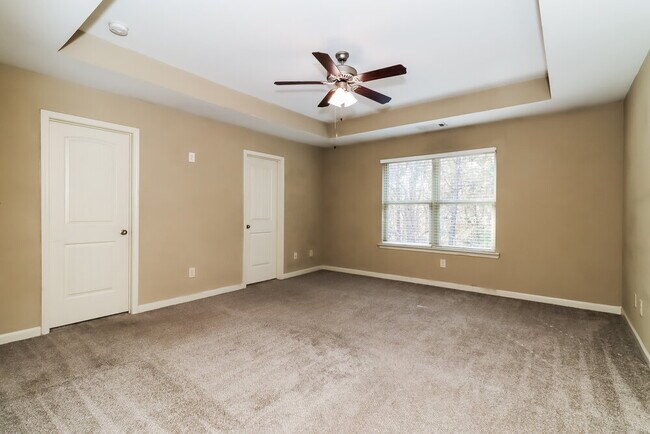 Building Photo - 284 Camellia Way