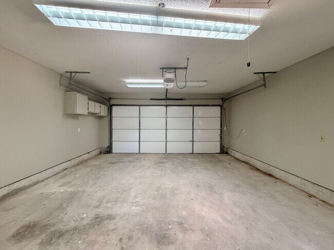 Building Photo - 14505 S Nyssa Pl
