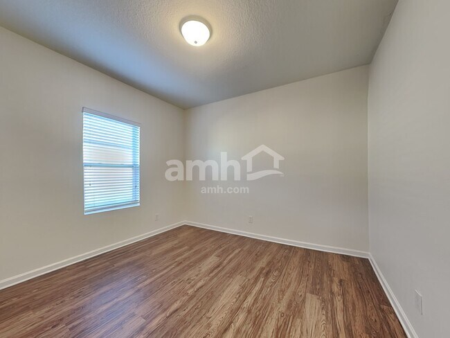 Building Photo - 4878 St James Ln