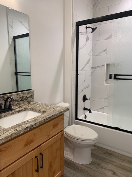 Building Photo - 1730 Palm Ave