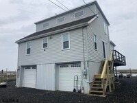 Building Photo - 330 Dock Rd
