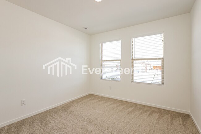 Building Photo - 3713 Los Cabos Dr