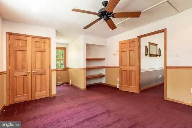 Building Photo - 1577 Chestnut Ridge Rd