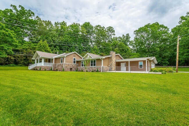 Building Photo - 2134 Morris Hill Rd