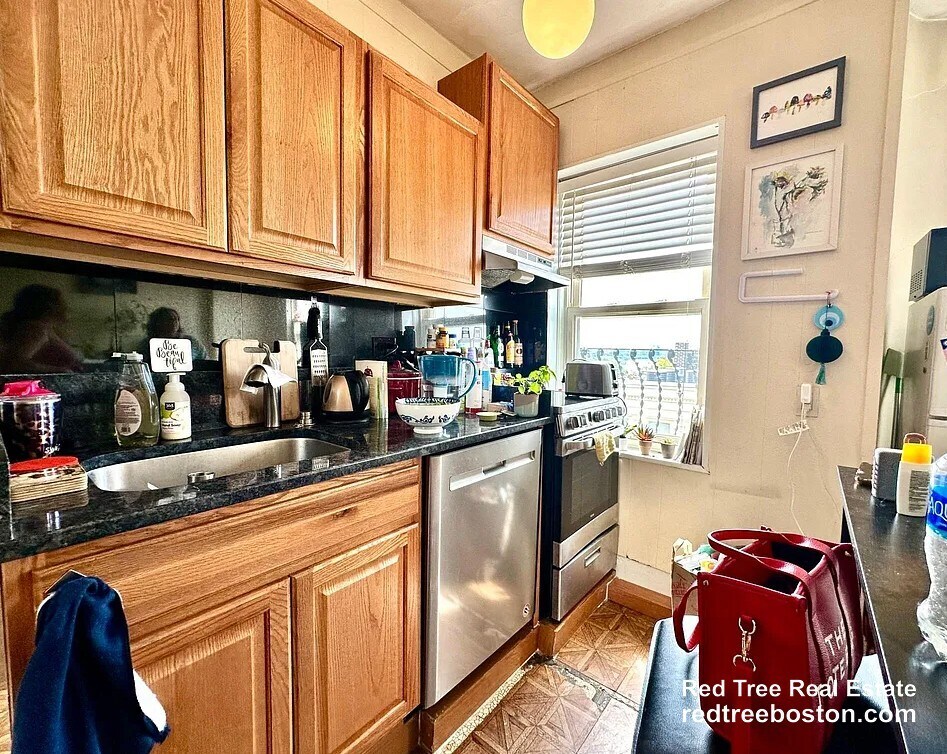 Unit 18 - 106 Myrtle St