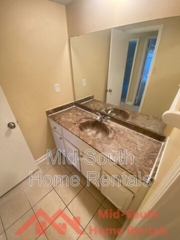 Building Photo - 4457 Walden Glen Cv