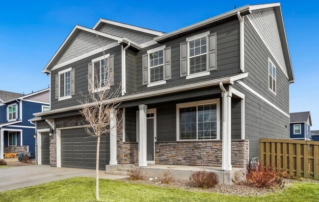 Building Photo - 415 3rd St