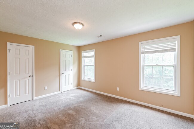 Building Photo - 1684 Summit Pl Way