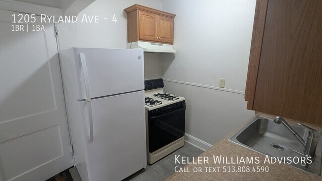 Building Photo - 1205 Ryland Ave