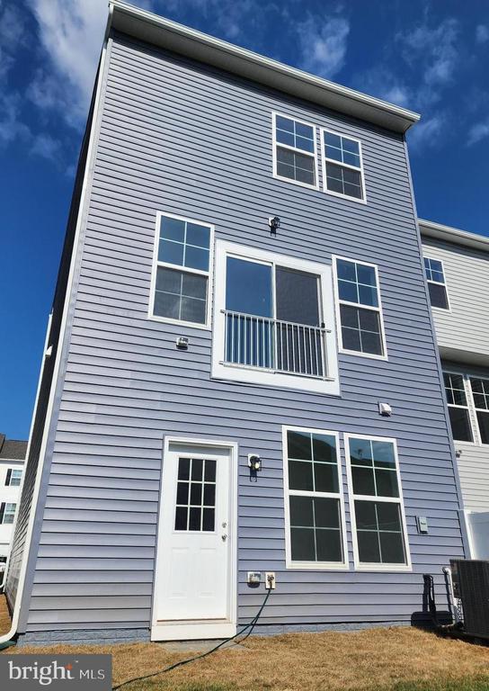 Building Photo - 477 Husky Trl