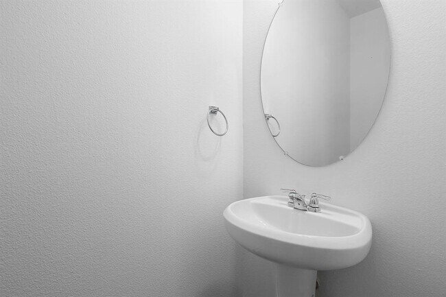 Building Photo - 7208 Bertram Ct