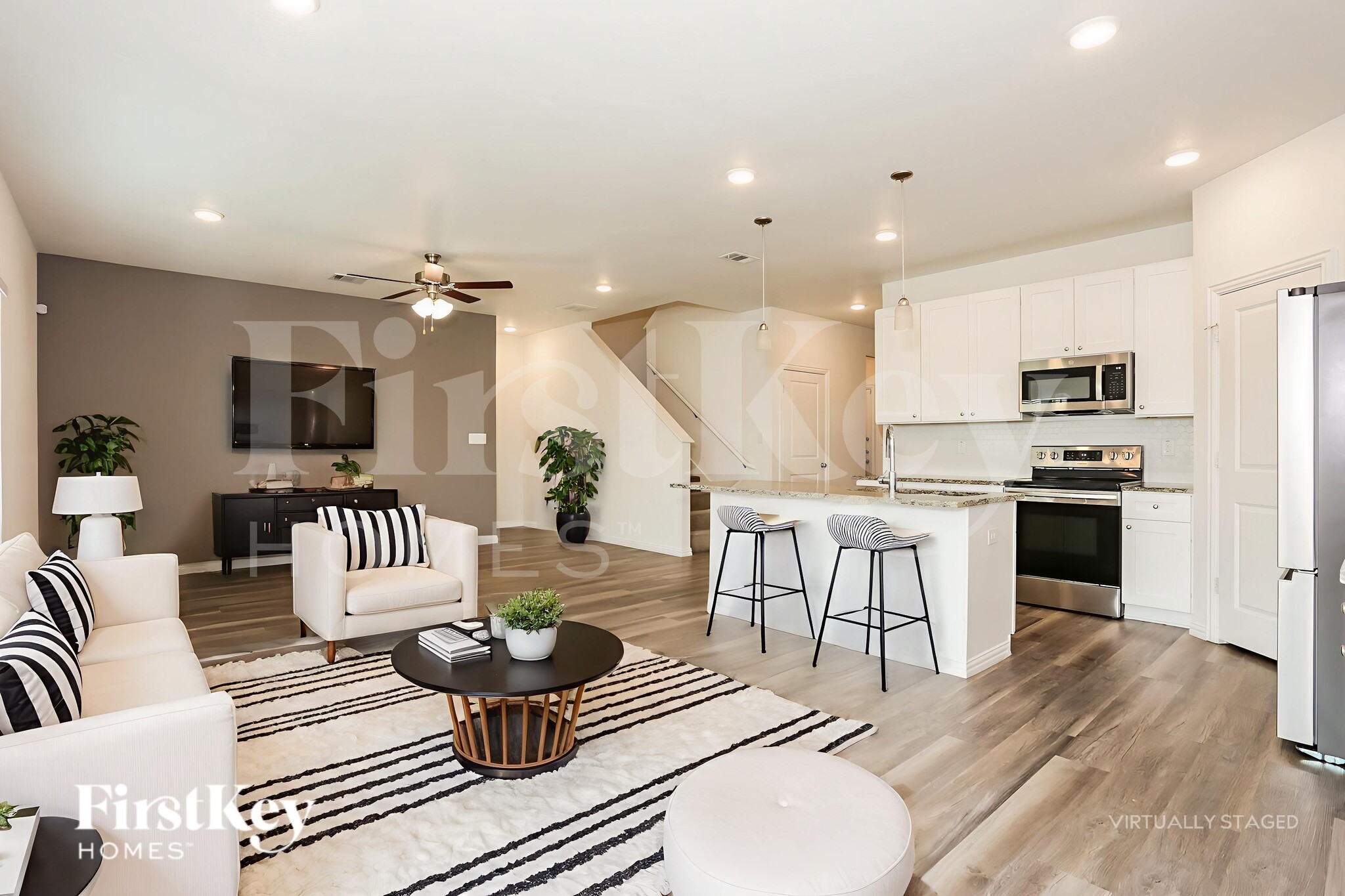 Building Photo - 7352 Parkside Pl Dr
