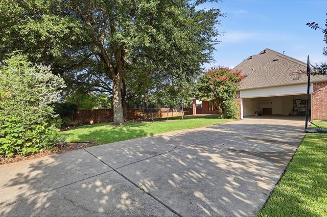 Building Photo - 1405 Salado Dr