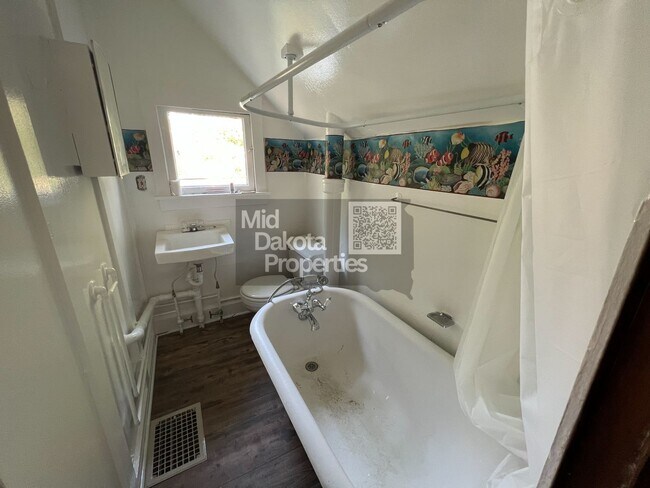 Building Photo - 735 S Wisconsin St