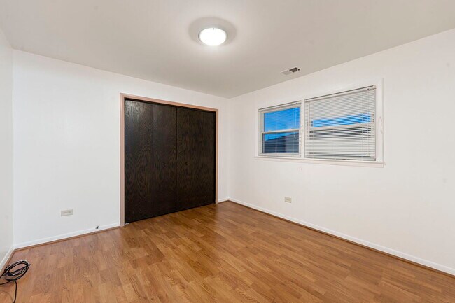 Building Photo - 1941 N 19th Ave