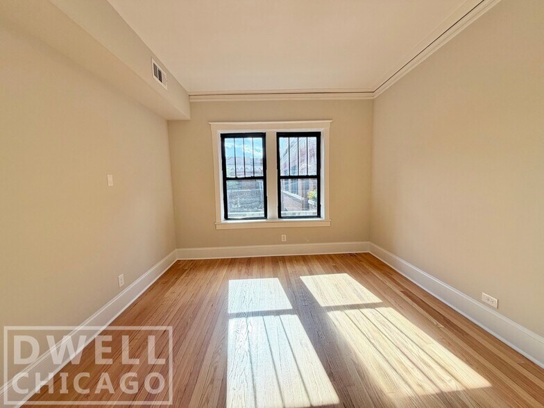 Building Photo - 2510 N Kedzie Blvd