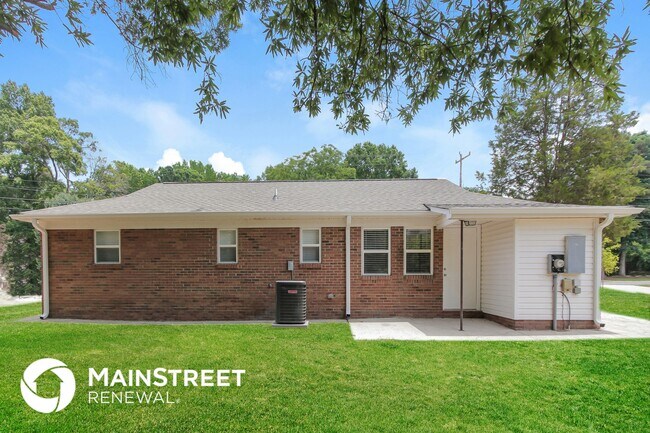 Building Photo - 4716 Lawrence Orr Rd