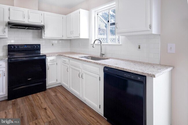 Building Photo - 191 Jonathon Dayton Ct