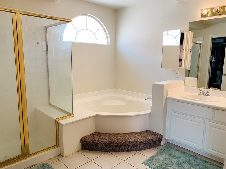 Building Photo - 10813 Serendipity Ct