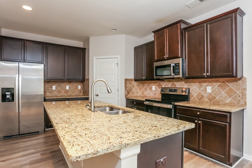 Building Photo - 5992 Nile Ct