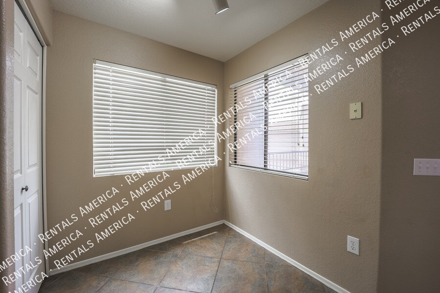 Building Photo - 9555 E Raintree Dr