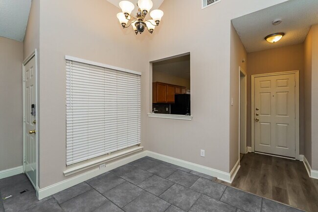 Building Photo - 952 Azalia Dr