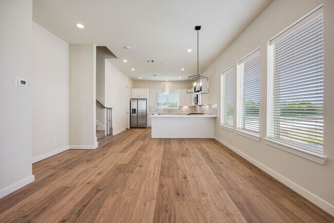 Building Photo - 6317 Brighton Oaks Ln