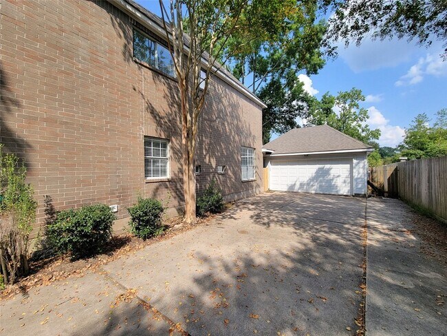 Building Photo - 31406 Capella Cir