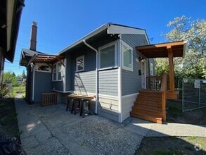 Building Photo - 1151904