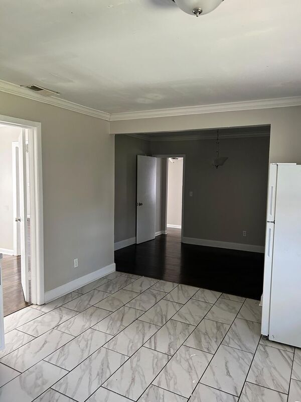 Building Photo - 525 Selma Rd