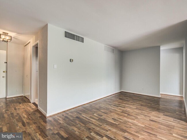 Building Photo - 11400 Washington Plaza W