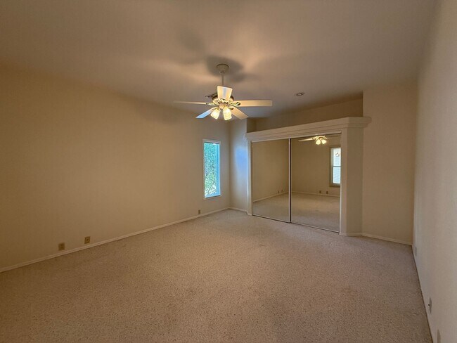 Building Photo - Pending - Long term