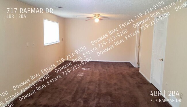 Building Photo - 717 Raemar Dr