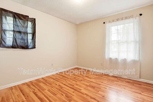 Building Photo - 4467 Donwood Cir