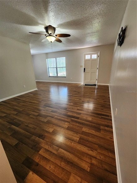 Building Photo - 30492 Park Ridge Dr