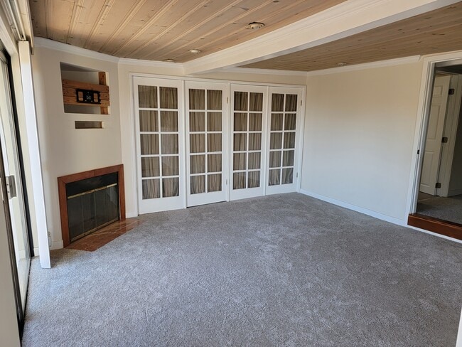 Living Room - 7004 Loyal Trl