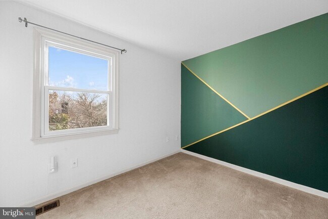 Building Photo - 9071 Loreleigh Way