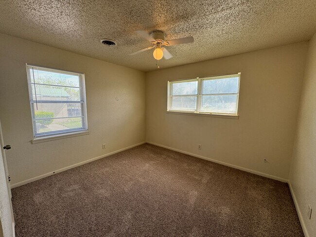 Building Photo - 3-Bedroom House for Rent in Killeen
