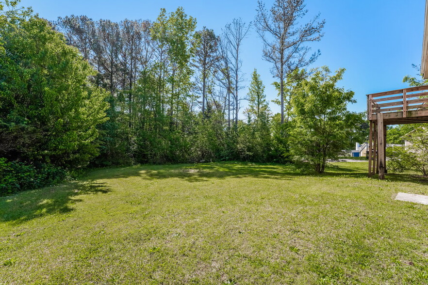 Building Photo - 2098 Drake Ct