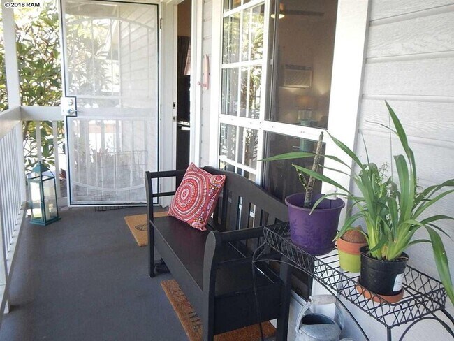 Building Photo - Keonekai Villages upstairs 2 bedroom, 1.5 bathroom unit, with 2 parking spaces