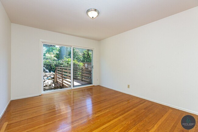 Building Photo - 153-155 Peralta Avenue