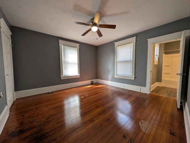 Building Photo - 1017 Ferdinand Ave SW